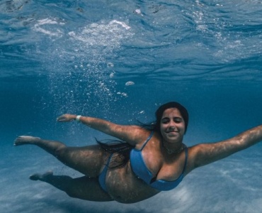 Schwimmen in der Schwangerschaft: So besprichst du es richtig mit Arzt oder Hebamme