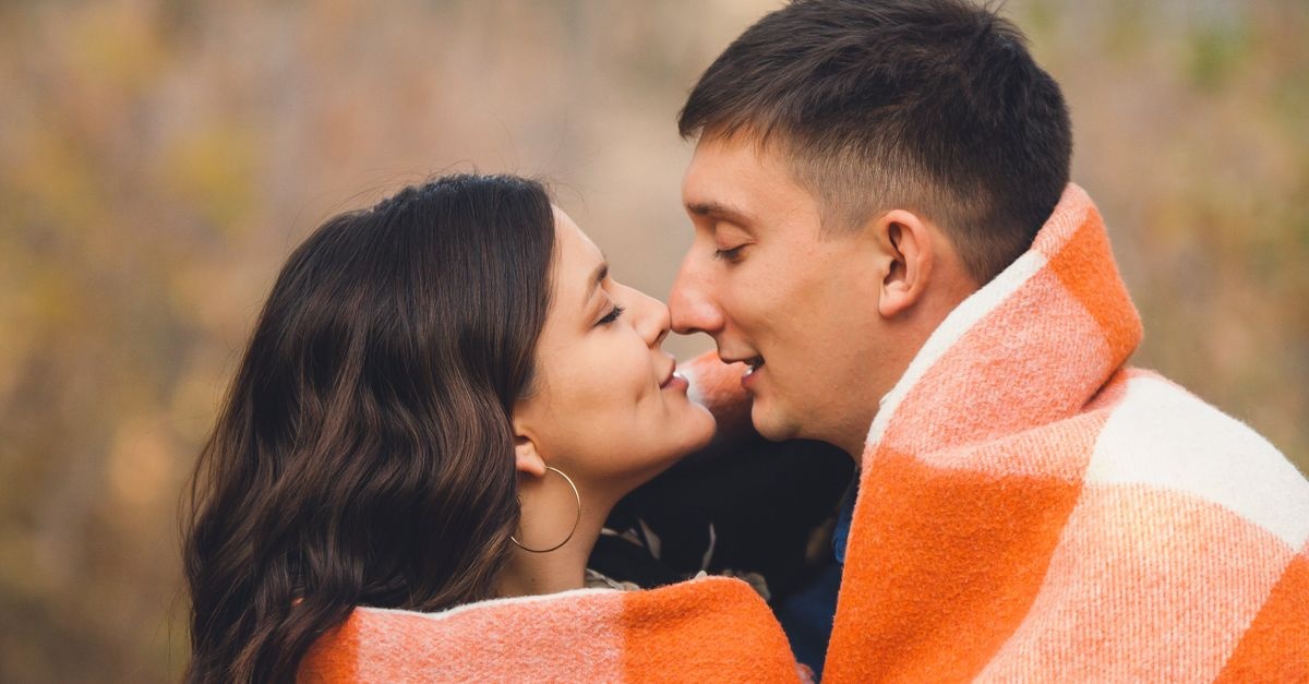 Liebe ohne sexuelle Anziehung: Wie asexuelle Menschen erfüllte romantische Beziehungen gestalten