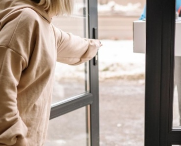 Besuch kommt – und die Wohnung ist nicht perfekt? So empfängst du Gäste trotzdem entspannt