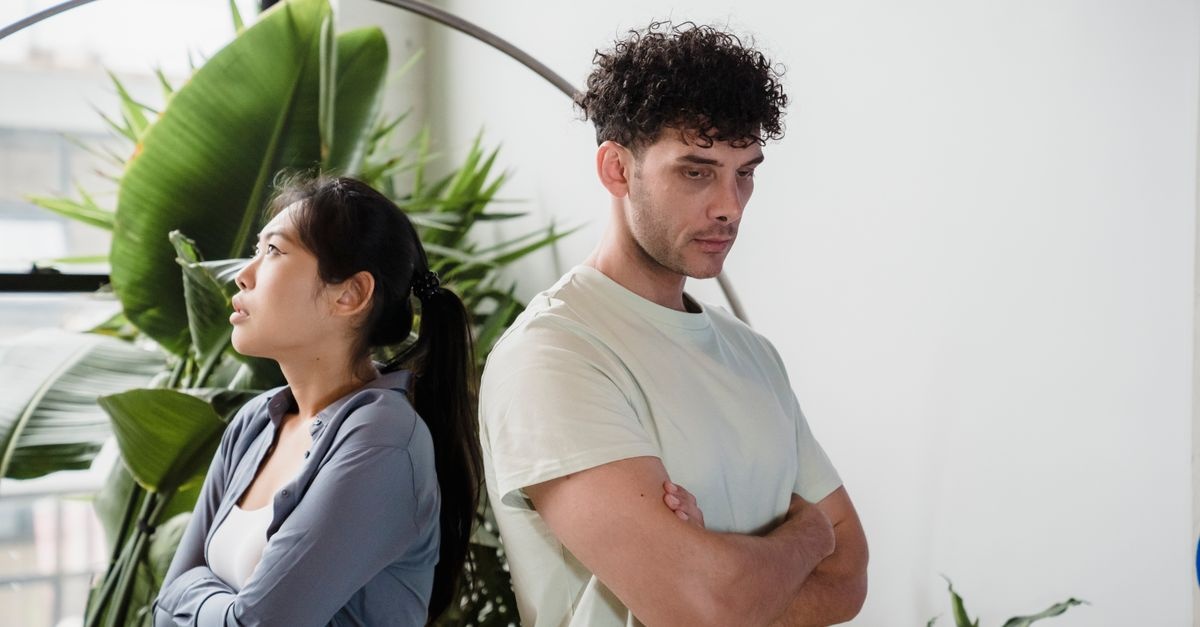 Nach dem Streit plötzlich zu viel Liebe? So erkennst du Love Bombing und schützt dich