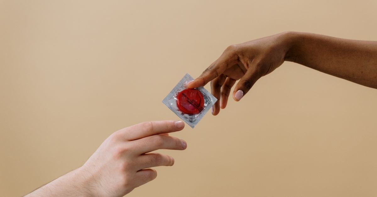 Klarheit im Bett: Wie du sexuelle Grenzen respektvoll und selbstbewusst kommunizierst